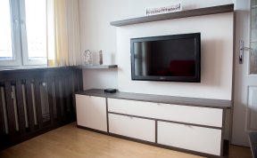 Jednoduchý panelákový obývák