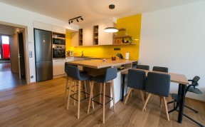 Návrh a realizace bytu Na Křtině pro Janu, Aleše a Pepíčka