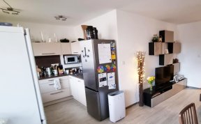 Původní stav obýváku s kuchyní